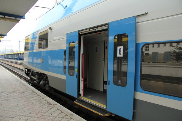 В Крыму к летнему сезону пустят скоростной двухэтажный поезд Скоростной поезд, В Крыму к летнему сезону пустят скоростной двухэтажный поезд