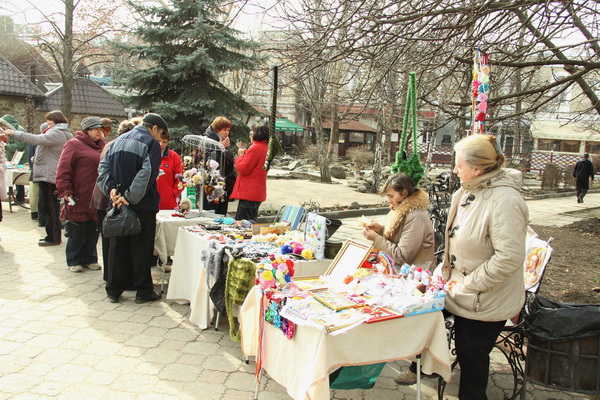 Кузнецы, В Симферополе проходит ярмарка мастеров народного творчества