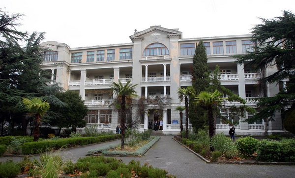 Институту Сеченова в Ялте оставят пять корпусов Институту Сеченова в Ялте оставят пять корпусов