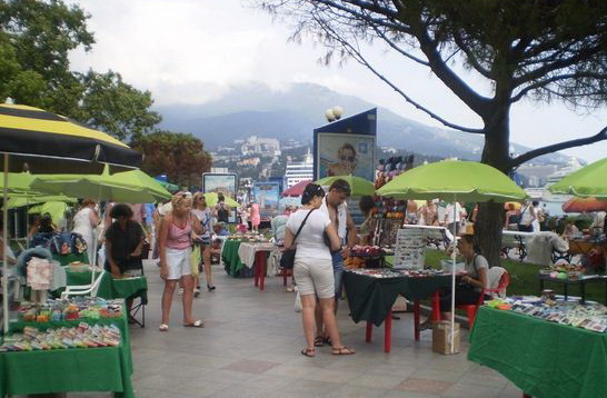 Набережная, Курортные города и поселки Крыма получили схемы размещения торговых объектов