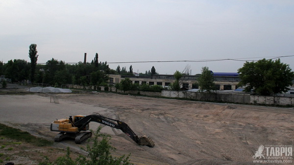 Стадион, В Симферополе начали строить новое футбольное поле