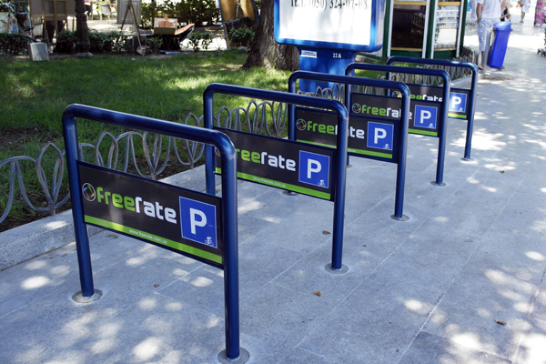 На набережной Ялты открыли первую велопарковку На набережной Ялты открыли первую велопарковку