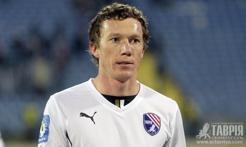 Футбол, Из «Таврии» решил уйти один из лучших футболистов