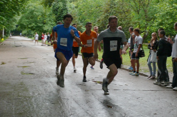 Забег, В Симферополе Олимпийский день отметили массовым пробегом