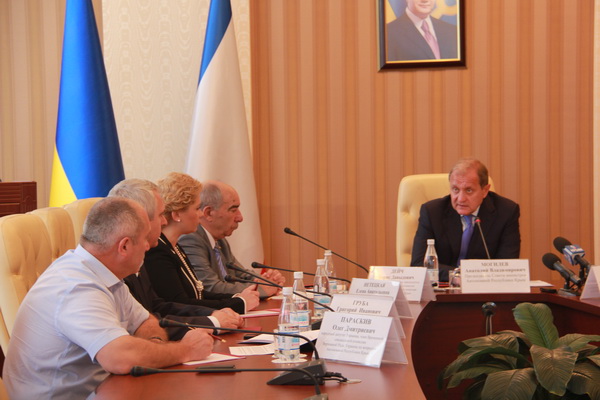 Парламентская комиссия по делам Крыма займется законом об инвестиционной деятельности комиссия по вопросам АРК, Парламентская комиссия по делам Крыма займется законом об инвестиционной деятельности