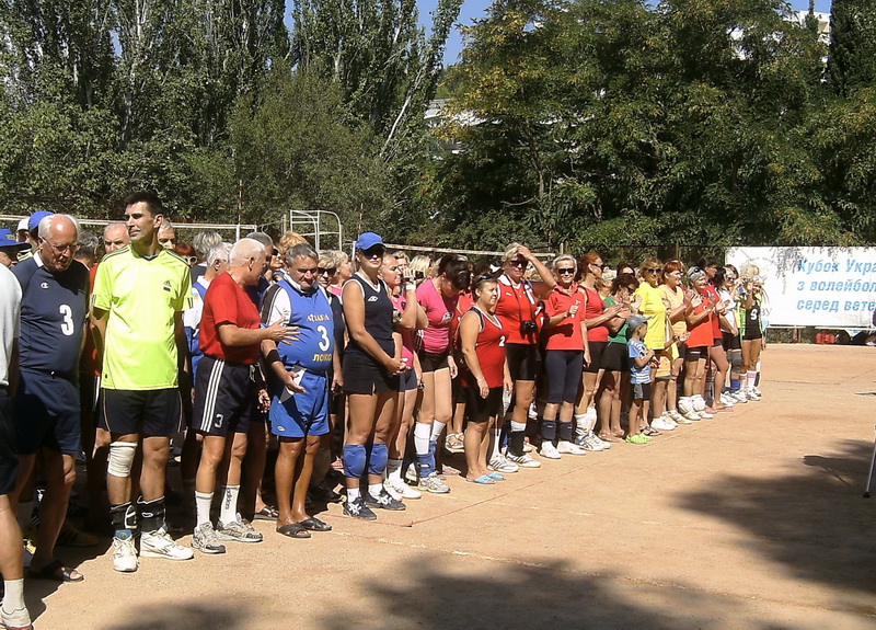 В Алуште проходят соревнования ветеранов волейбола Волейбол, В Алуште проходят соревнования ветеранов волейбола