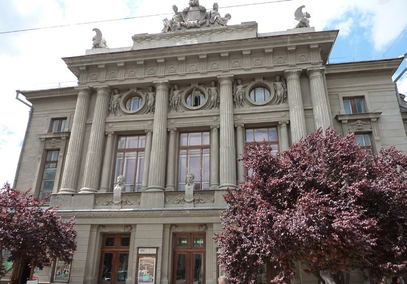 спектакль, Русский драматический театр открывает новый сезон в Симферополе