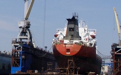 Долг по зарплате, Керченский судоремонтный завод задолжал рабочим 8 млн. грн.