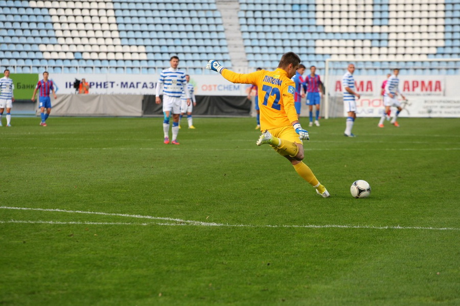«Севастополь» проигрывает в Киеве с крупным счетом ФК Севастополь, «Севастополь» проигрывает в Киеве с крупным счетом