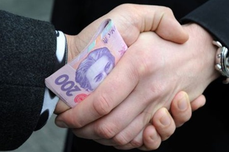 Коррупция, В Крыму пограничника поймали на взятке в 3 тыс. грн.