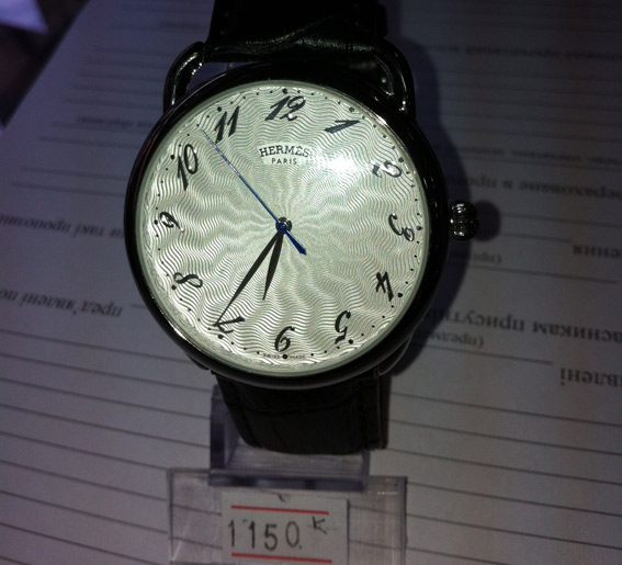 Фальсификат, В Симферополе изъяли подделки часов на 130 тыс. грн. 