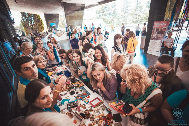 В Ялте проведут Ярмарку добрых вещей Благотворительность, В Ялте проведут Ярмарку добрых вещей