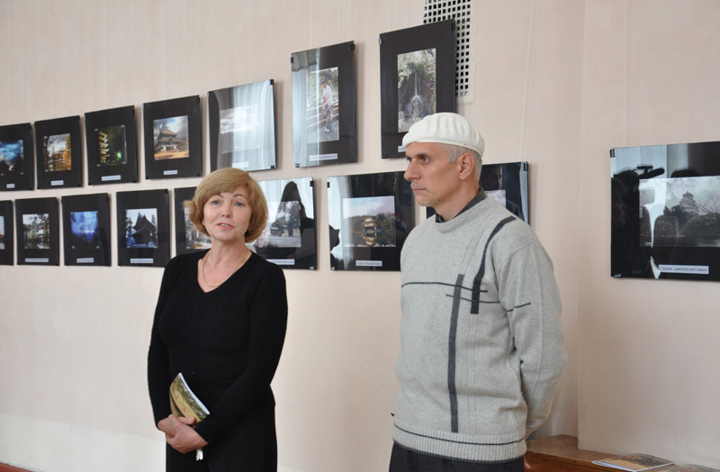 Выставка, В Симферополе представили выставку «Январь в Японии»