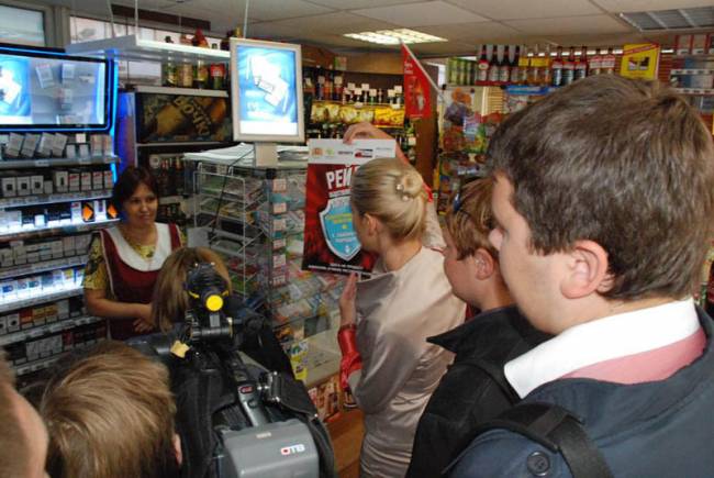 Алкоголь, В Крыму предприниматели оштрафованы за продажу алкоголя и табака подросткам  на 189 тыс. грн.