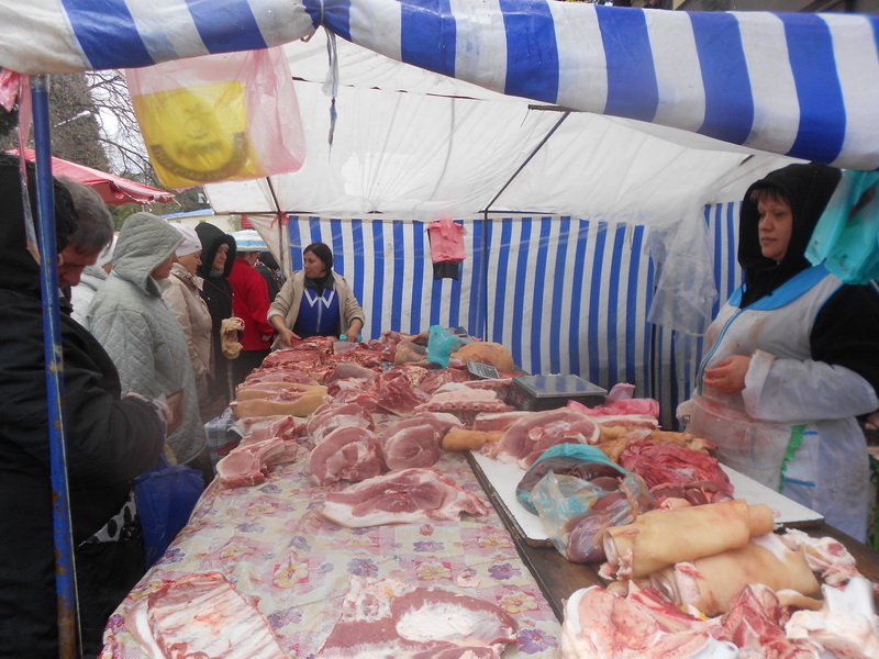 В Алуште проходит традиционная осенняя ярмарка