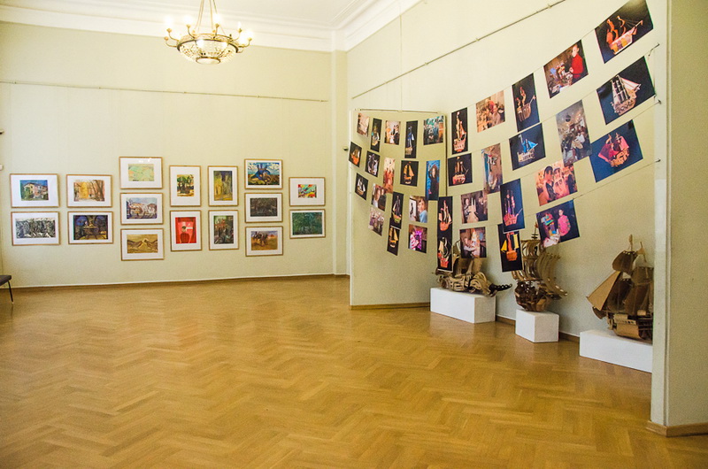 В Севастополе дети представили свои картины Выставка, В Севастополе дети представили свои картины