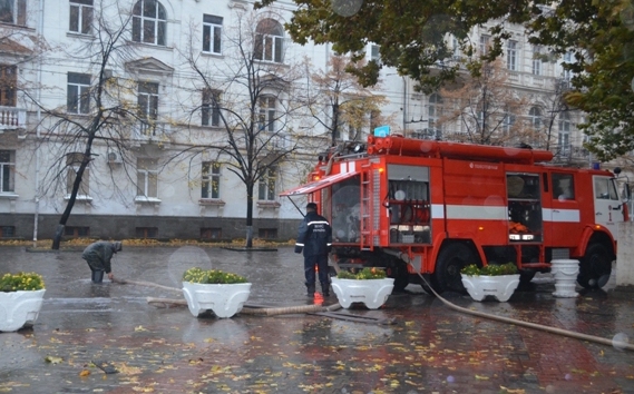 Ливневки, В Севастополе ливнем затопило проспект Нахимова