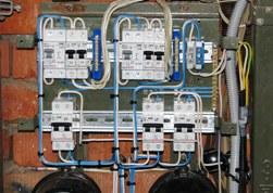 Пожар, В Ялте из-за пожара в многоэтажке эвакуировали 58 человек