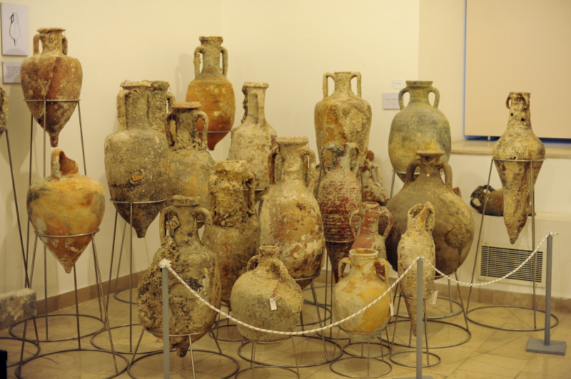 Выставка, В Судаке проходит выставка находок со дна Черного моря 