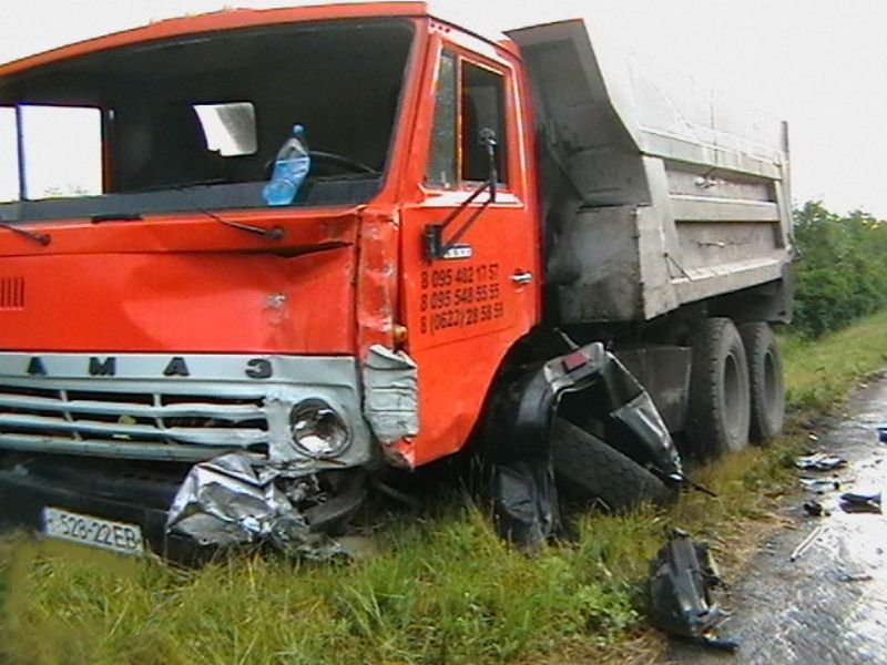 ДТП, В столкновении легковушки и «КАМАЗа» под Бахчисараем погиб пенсионер 