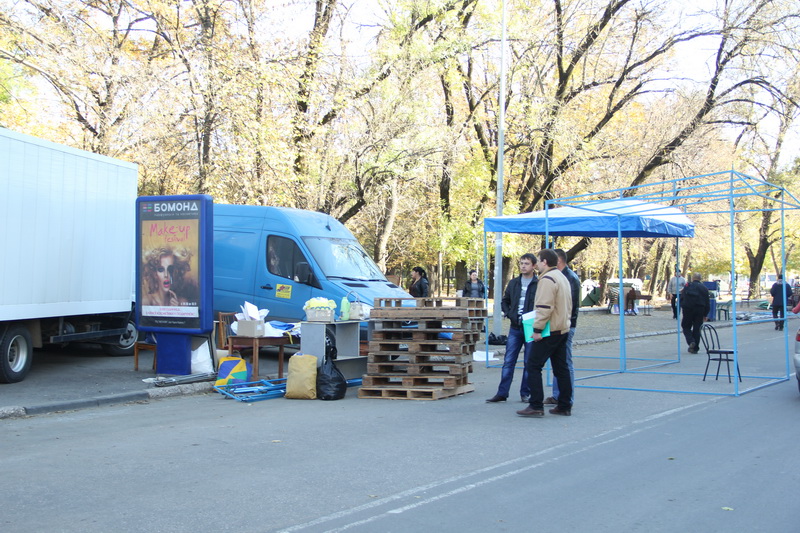 фото дня, В Симферополе готовятся к сельскохозяйственной ярмарке