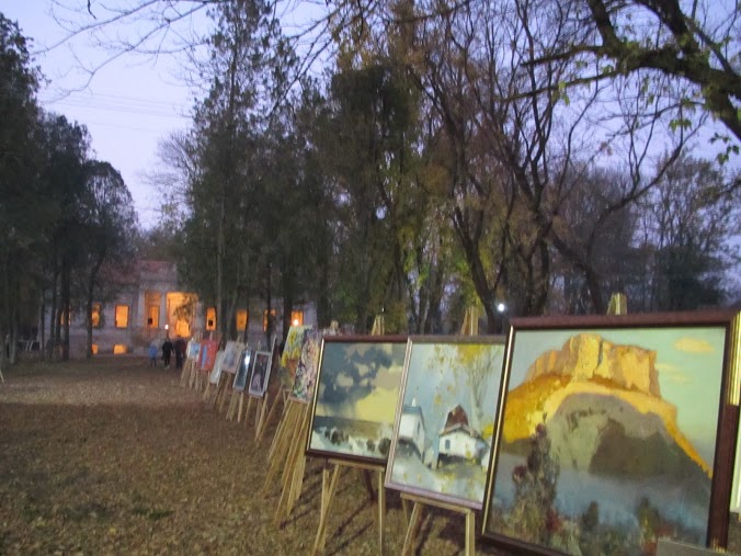 Выставка, В усадьбе Шатилова в Нижнегорском районе представили выставку картин