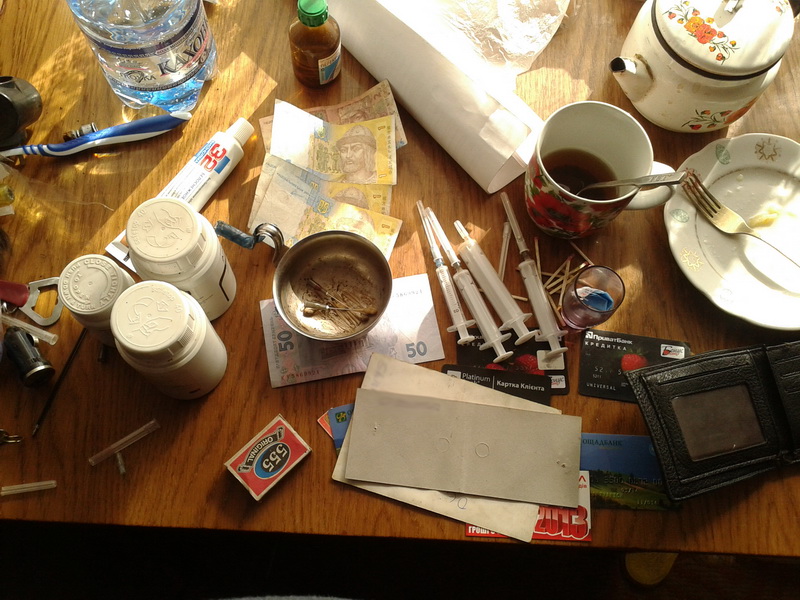 В Крыму поймали семью наркоторговцев Наркотики, В Крыму поймали семью наркоторговцев