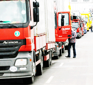 Таможня, На таможенном пункте в Евпатории застряли десятки грузовиков