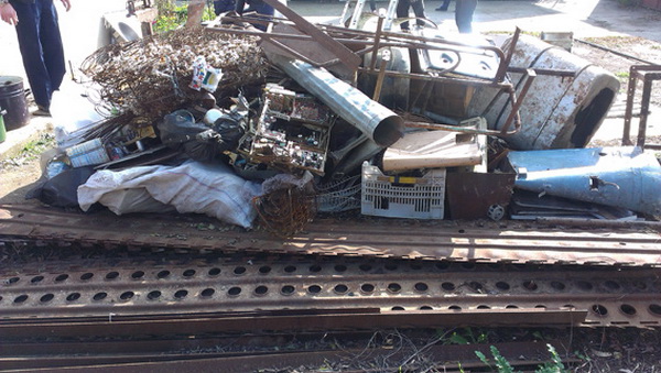 Житель Сак устроил дома подпольный пункт приема металла Металлолом, Житель Сак устроил дома подпольный пункт приема металла