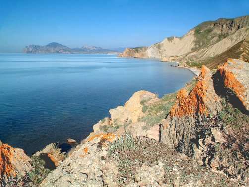 Под Феодосией спасатели сняли женщину с горы Происшествие, Под Феодосией спасатели сняли женщину с горы