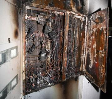 В одной из школ Алушты замкнуло электропроводку Пожар, В одной из школ Алушты замкнуло электропроводку