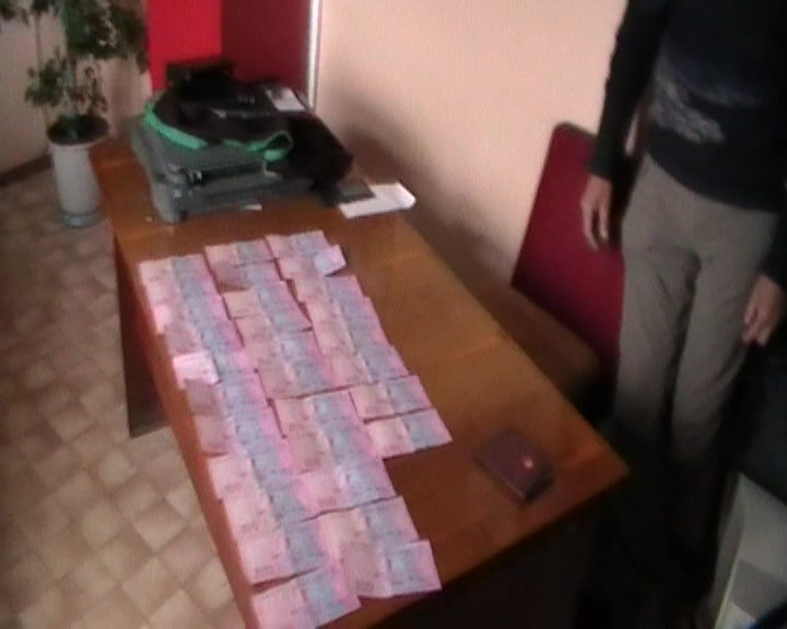 В Крыму на взятке попался глава спортивной организации Коррупция, В Крыму на взятке попался глава спортивной организации