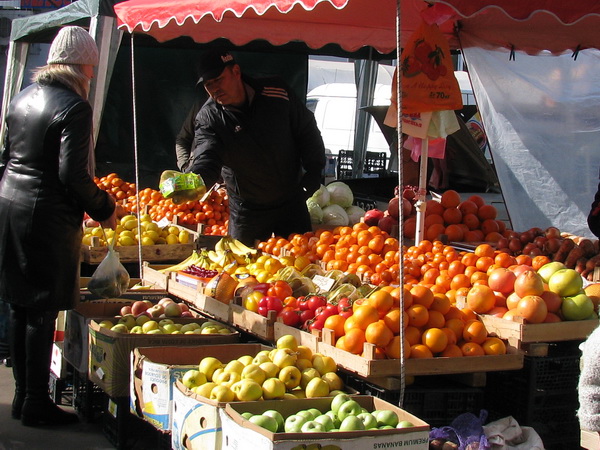 В пяти регионах Крыма борьбу со стихийной торговлей признали недостаточной стихийная торговля, В пяти регионах Крыма борьбу со стихийной торговлей признали недостаточной