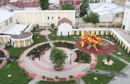 сквер Республики, В сквере Симферополя установят символы автономии