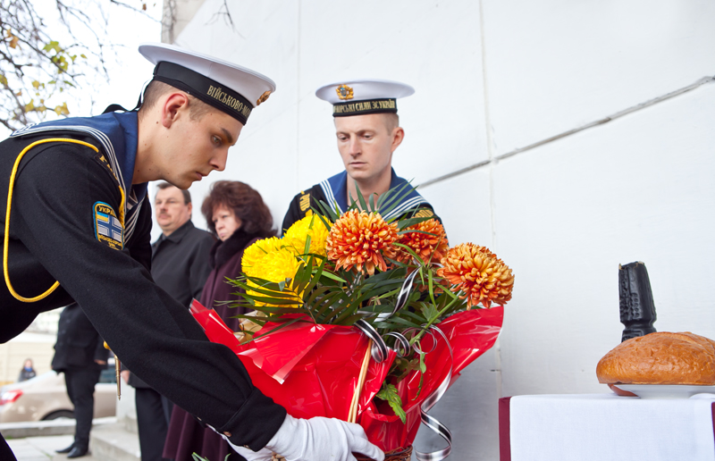 В Севастополе почтили память жертв голодомора и политических репрессий День памяти жертв голодомора, В Севастополе почтили память жертв голодомора и политических репрессий