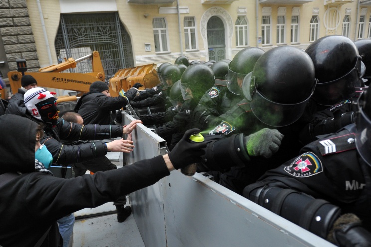 Беспорядки в Киеве отпугнут от Украины туристов и инвесторов политическая ситуация в Украине, Беспорядки в Киеве отпугнут от Украины туристов и инвесторов