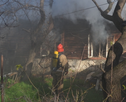 На пожаре в Севастополе погиб пенсионер Пожар, На пожаре в Севастополе погиб пенсионер