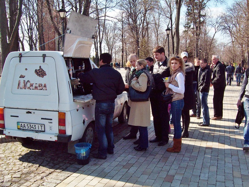 В Симферополе провели рейд по ликвидации авто-кофеен авто-кофейня, В Симферополе провели рейд по ликвидации авто-кофеен