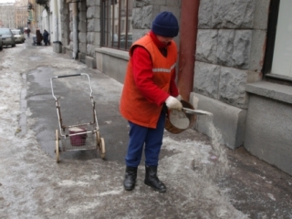 Подготовка к зиме, В Симферополе запаслись песчано-соляной смесью для посыпки дорог