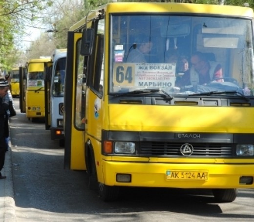 общественный транспорт, Водителей маршруток в Симферополе призвали ездить аккуратнее