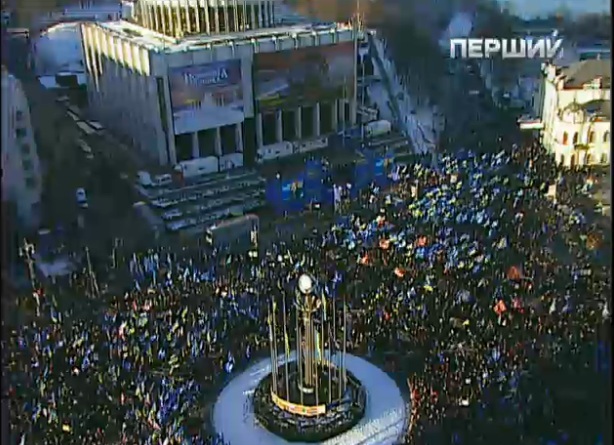 политическая ситуация в Украине, Более 5 тыс. крымчан приехали в Киев поддержать Президента 