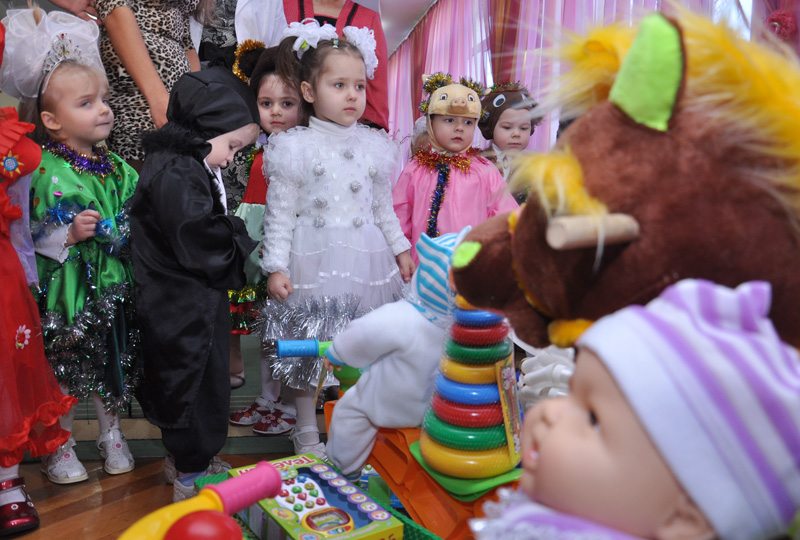 Крымский премьер поздравил с Днем святого Николая воспитанников Дома ребенка в Симферополе День Святого Николая, Крымский премьер поздравил с Днем святого Николая воспитанников Дома ребенка в Симферополе