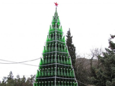 Новый год, В Новом Свете установят елку из бутылок от шампанского