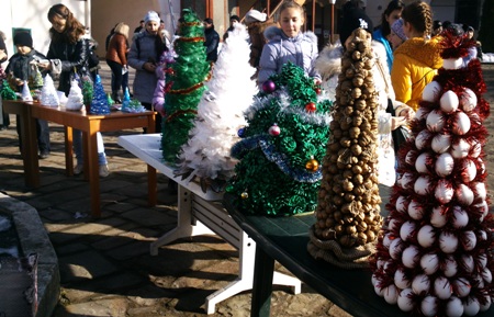 В Бахчисарае завершился конкурс «Art-елка» Новый год, В Бахчисарае завершился конкурс «Art-елка»