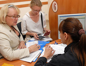 В регистрационных службах Крыма планируют увеличить количество сотрудников Сокращение чиновников, В регистрационных службах Крыма планируют увеличить количество сотрудников