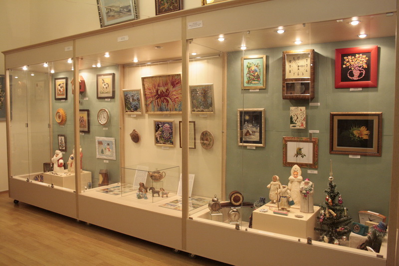 В музее истории Симферополя проходит новогодняя выставка Выставка, В музее истории Симферополя проходит новогодняя выставка