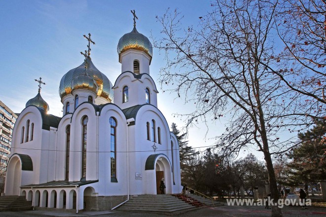 Религия, Крымский премьер посетил храм Священномученика Вениамина в Симферополе