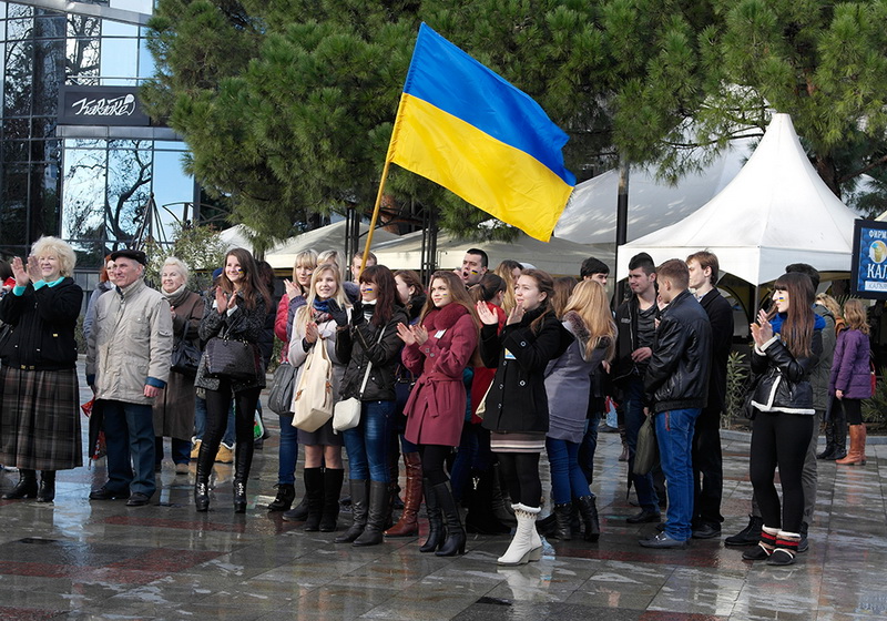 День Соборности, Ялтинцы объединились в живую цепь