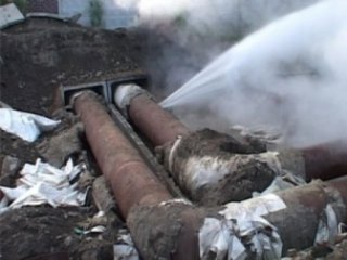 В Бахчисарае из-за аварии на теплотрассе без тепла осталось 20 домов Отопление, В Бахчисарае из-за аварии на теплотрассе без тепла осталось 20 домов
