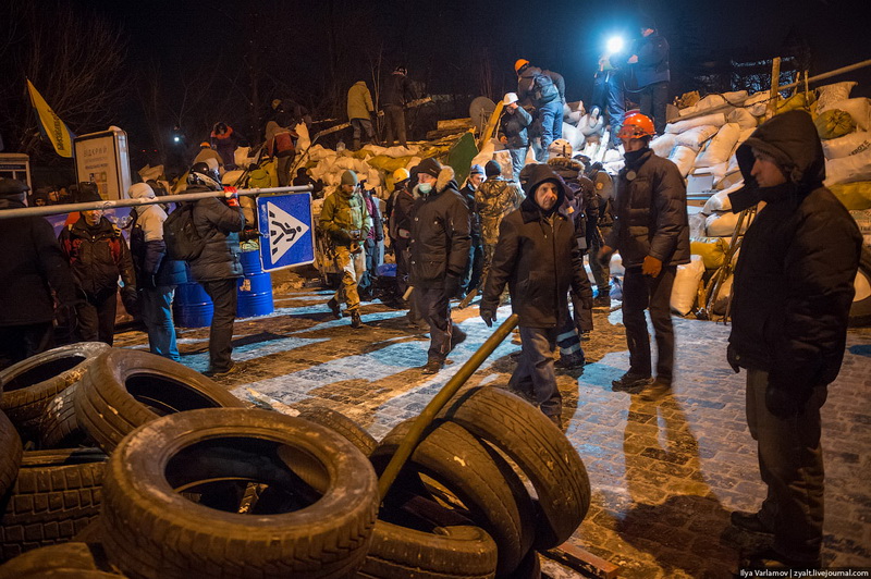 политическая ситуация в Украине, Ночь в Киеве в фотографиях